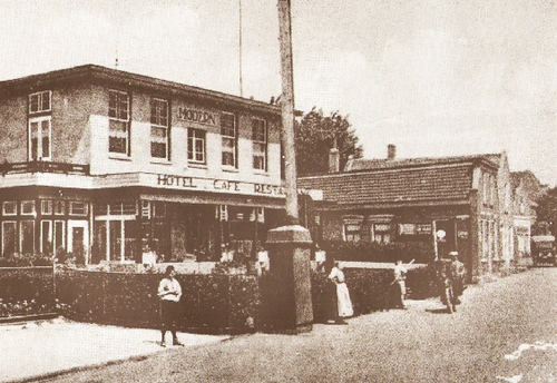  Het verbouwde notarishuis, Hotel Modern - Foto: collectie  Joop Kool, 1928 