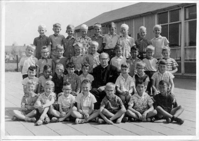 1960  2e klasbroeder medardus  