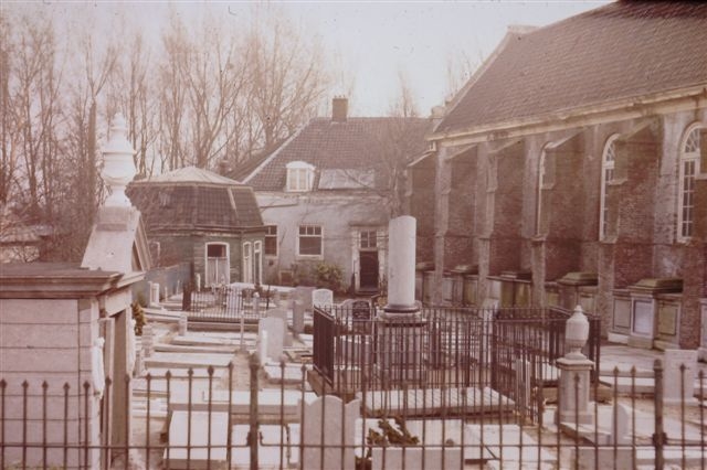 Sloterdijk: Petruskerk met kerkhof Foto: collectie Joop Jansen 