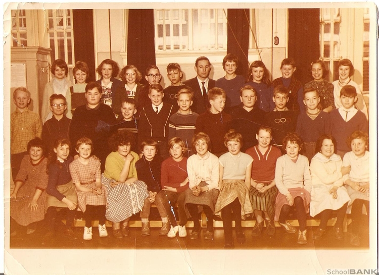 1956-1957 Van Hogendorpschool  