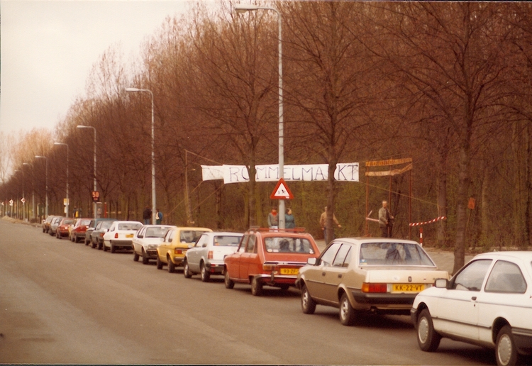1985 rommelmarkt2 robert fruinlaan 1985. 