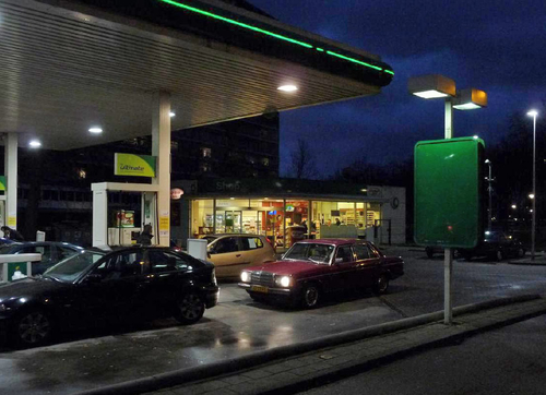 BP-benzinestation aan de Burgemeester Rendorpstraat Foto: Wouter van der Wulp, januari 2012 