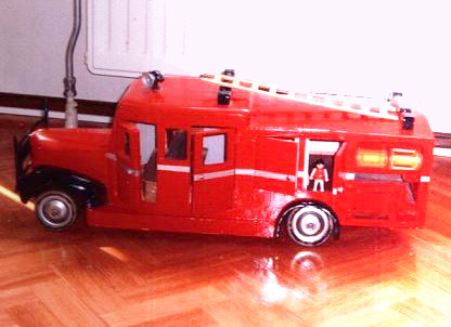 Brandweerman Het model van de brandweerauto waar André zelf op gereden heeft. Foto: collectie To van Zijl 