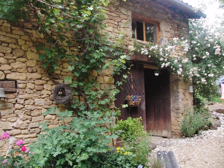 Zijkant van ons boerenhuis in Villefranche du Périgord  