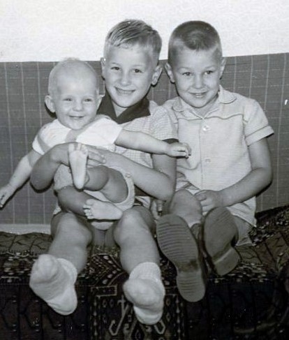  De drie broers, André, Jan jr. en Peter - foto: collectie Corrie Voskamp-Bakelaar 