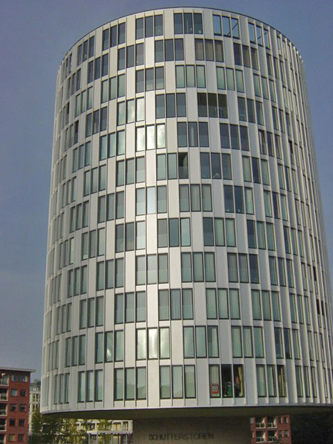 De Schutterstoren als voorbeeld van het moderne bouwen Foto: An van Batum, oktober 2008 