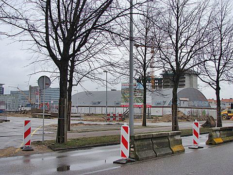 De Jan van Galenstraat gaat drastisch veranderen als dit beeld verdwijnt Foto: Annick van Ommeren-Marquer, 12 maart 2009 