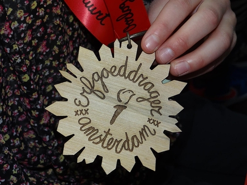 De onderscheiding is gemaakt van één van de takken van een boom uit het Amsterdamse Bos Bron: foto Annick Marquer, 2015 
