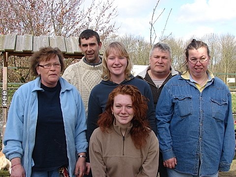 De vrijwilligers (inclusief Bestuur) Foto: Annick van Ommeren-Marquer, maart 2008 