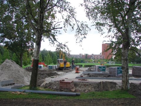 Een drainagesysteem wordt aangelegd Foto: Annick van Ommeren-Marquer, 14 september 2009 