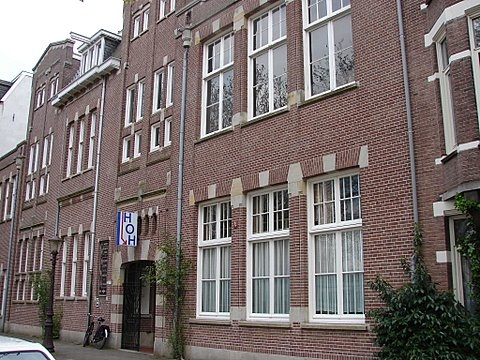 De oude school Foto: Annick van Ommeren-Marquer, 11 mei 2008 