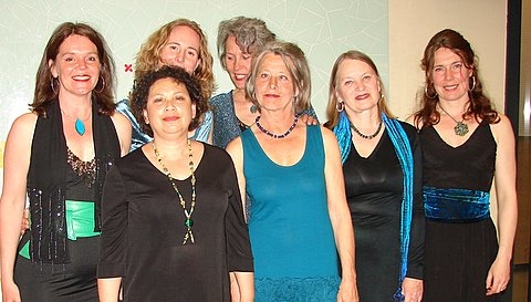 Zeven vrouwen Foto: Annick van ommeren-Marquer, 3 mei 2008 