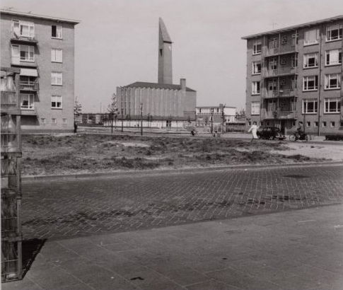 Ernest Staesstraat, op de achtergrond de Jacob van Arteveldestraat en de ‘Kolenkit’, 1959 Bron: beeldbank Stadsarchief Amsterdam 