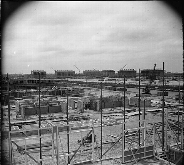 Geuzenveld in aanbouw, midden jaren '50 Bron: beeldbank Stadsarchief Amsterdam 