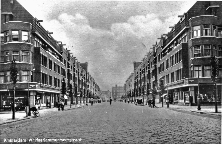 Haarlemmermeerstraat/Weissenbruchstraat 1930 Foto: collectie Siebe de Roos 
