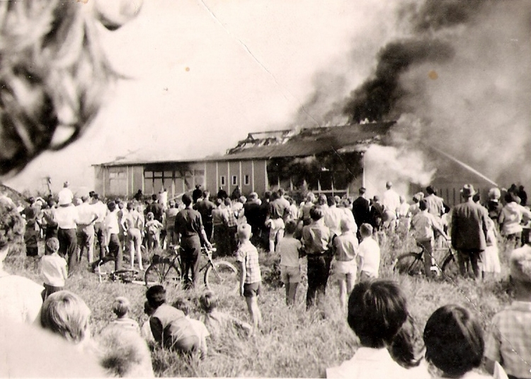 Brand op scholeneiland Foto: Hans Staphorsius 