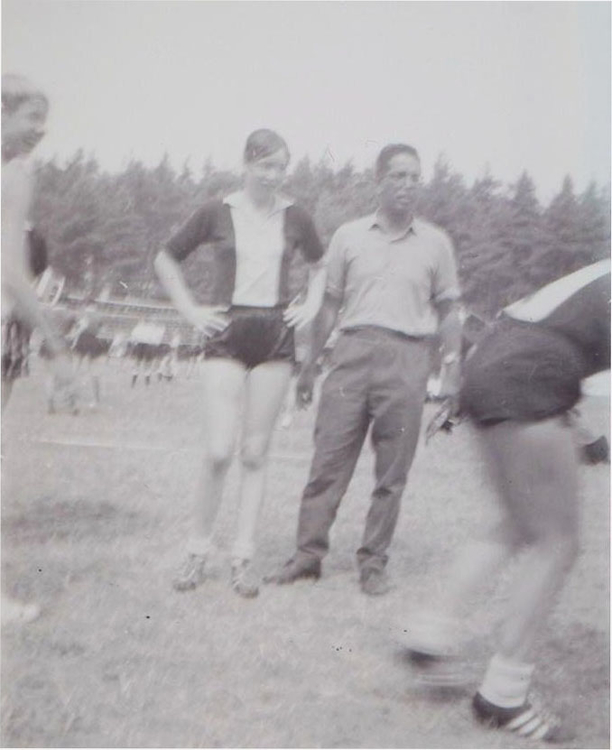Ome Louis en korfbal Foto: collectie Ruud van Koert 