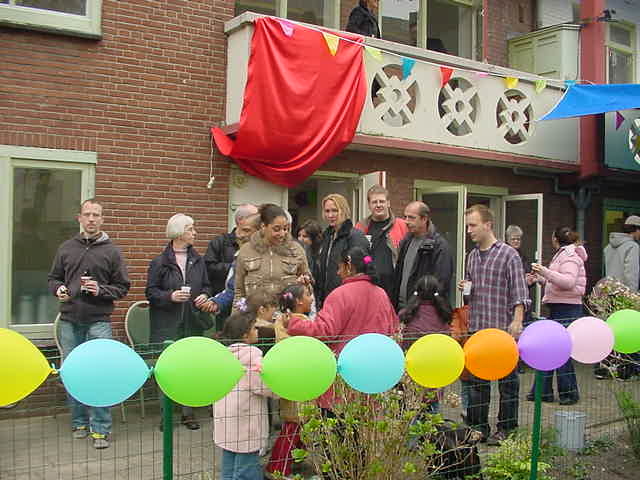 Descartesstraat (2) Feest voor alle bewoners (april 2006) 
