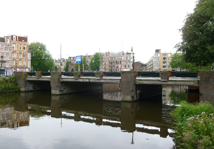 Rotterdammerbrug Gezien vanaf het Eerste Marnixplantsoen d.d. 5-8-2012 