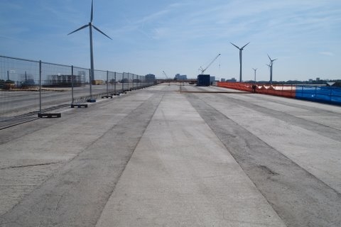 Bovenop het langste viaduct van Nederland in aanbouw wie, wat, wanneer, waar Foto: Annick van Ommeren-Marquer, 5 juni 2010 