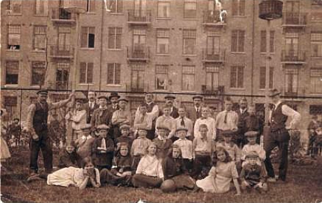 Speeltuin Cremerplein Foto: fotoboek Loes en Jan Kuijkens, circa 1912 