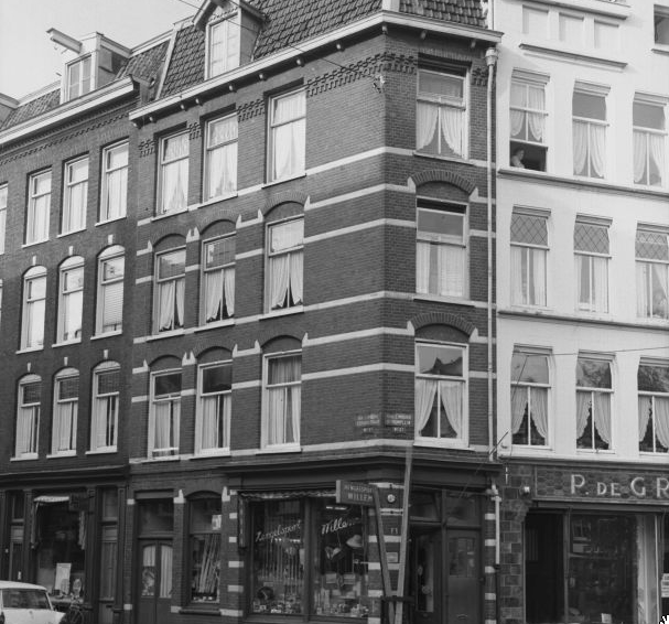 Van Limburg Stirumplein hoek Van Limburg Stirumstraat Foto: Beeldbank van het Stadsarchief Amsterdam, 1950 