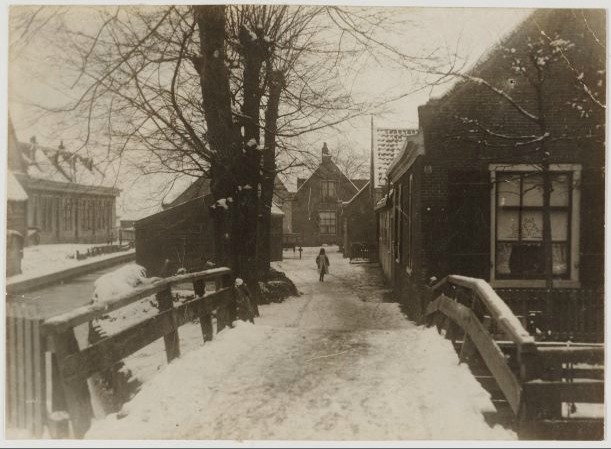 't Eilandje (ter hoogte van het latere Surinameplein) bij de Overtoom en de Sloterkade Foto: Beeldbank van het Stadsarchief, circa 1915 