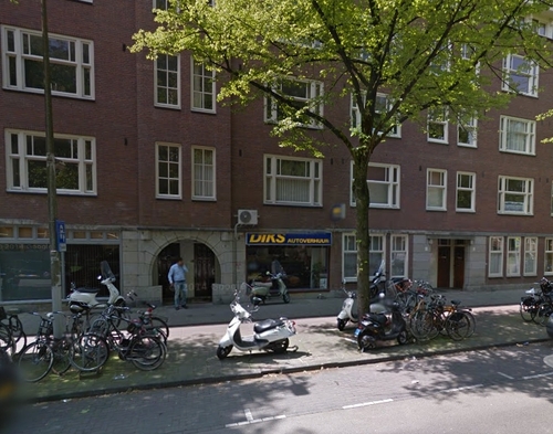 Willem de Zwijgerlaan, met op 101 Diks autoverhuur Bron: Google Street View 
