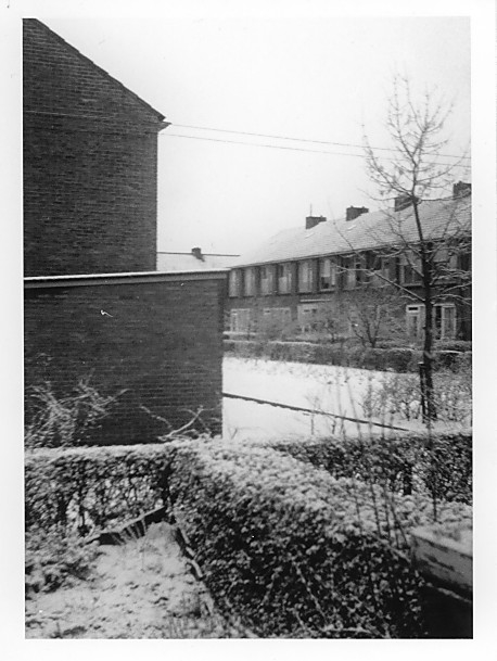 Winter in de Cornelis Vriendtstraat Winter in de Cornelis Vriendtstraat. (Foto: winter 1974/1975, Helmich Pranger) Foto: winter 1974/1975, Helmich Pranger 