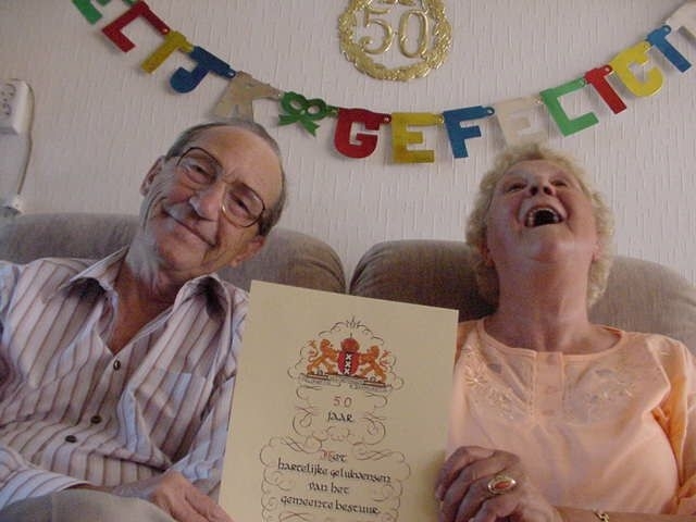 50 jaar getrouwd Ook voor feestelijke gebeurtenissen is plaats op de website van Het Geheugen van West . 