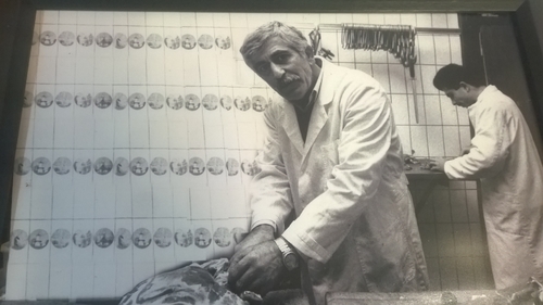 Mijn vader in de slagerij aan de Admiraal de Ruijterweg. Foto: Ugur Bayrakceken. 