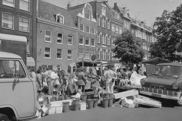 Lapjesmarkt op de Westerstraat - 1975 - Foto: Han van Gool - Stadsarchief Amsterdam  