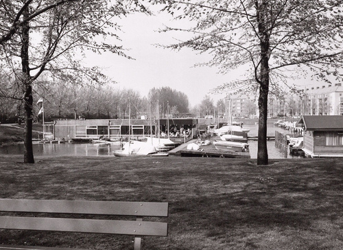 Jachthaven 't Haventje in 1976 - Stadsarchief Amsterdam / J.M. Arsath Ro'is  